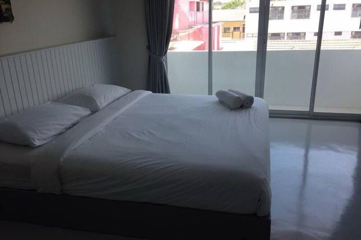 Room 11 of 54