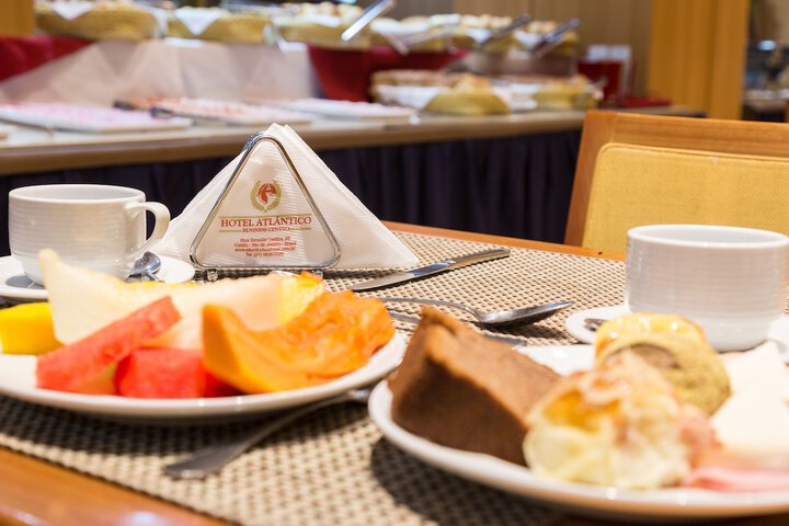 Breakfast/Coffee Service 146 of 198