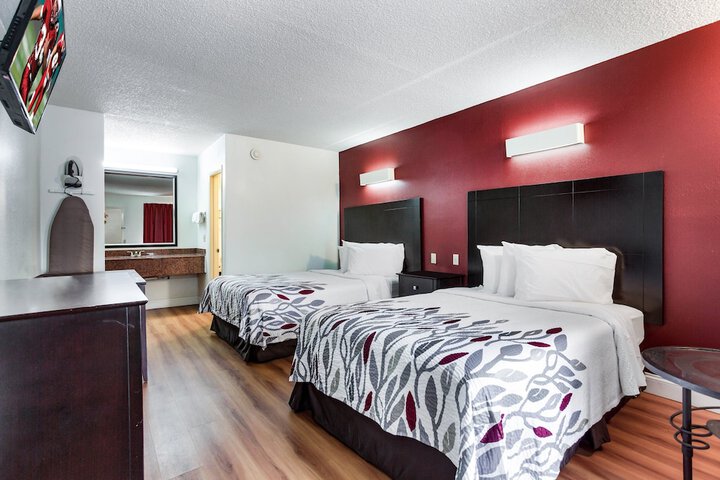 Deluxe 2 Double Beds (8 of 17)