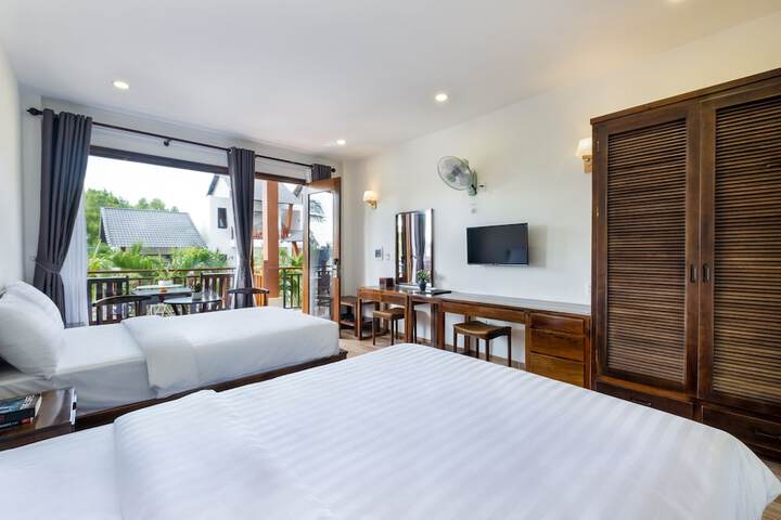 Room 2 of 37
