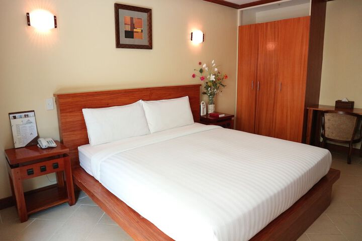 Room 5 of 35
