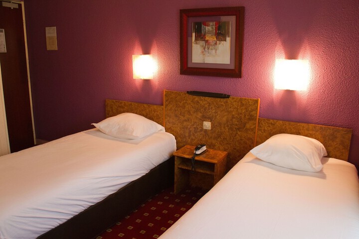 Room 4 of 22