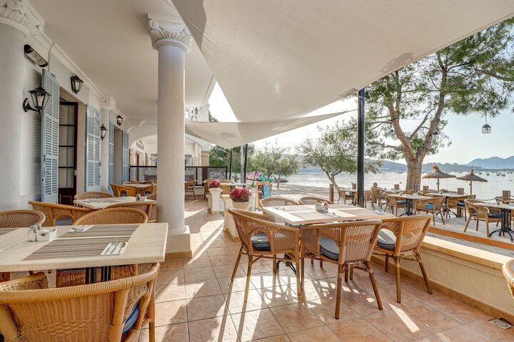 Beach bar