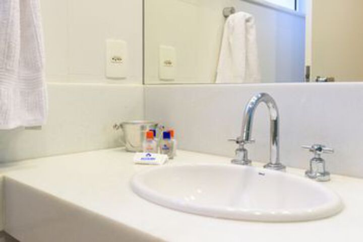 Room 6 of 29