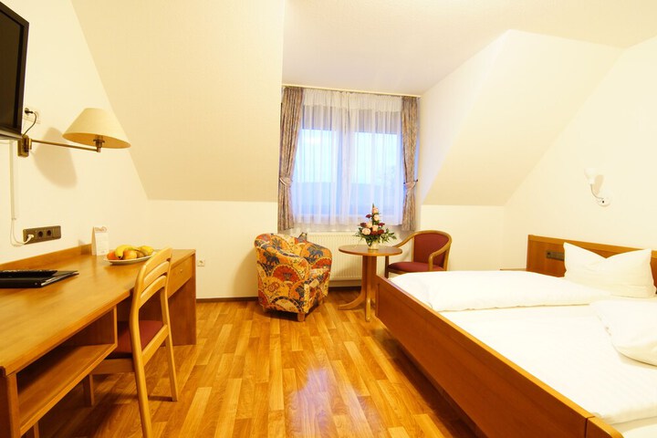 Room 14 of 48