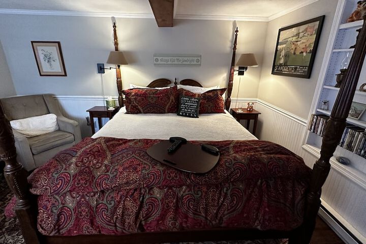 Room 37 of 203
