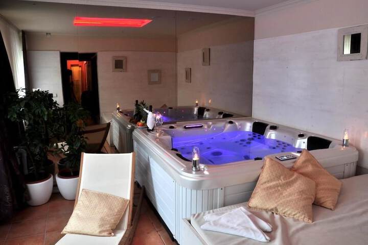 Spa 12 of 34
