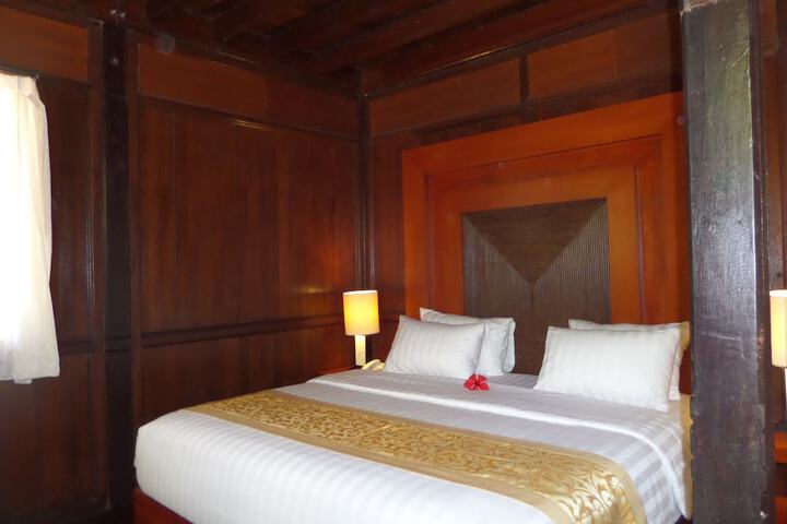 Room 11 of 47