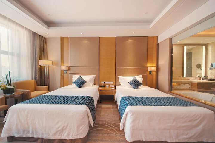 Room 18 of 46