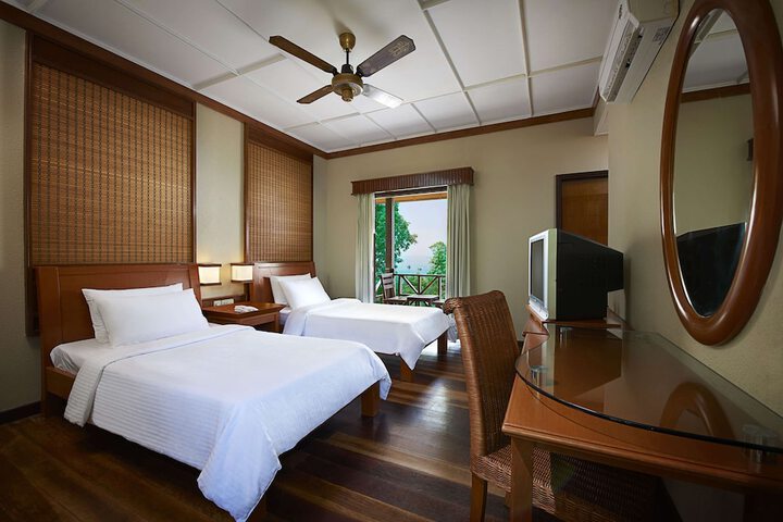 Room 12 of 46