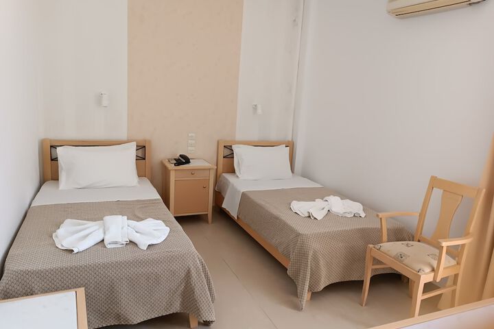 Room 17 of 24