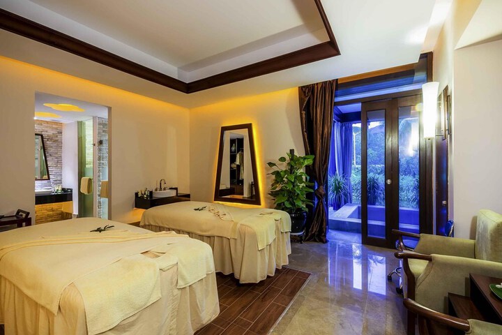Hotel Interior 98 of 152