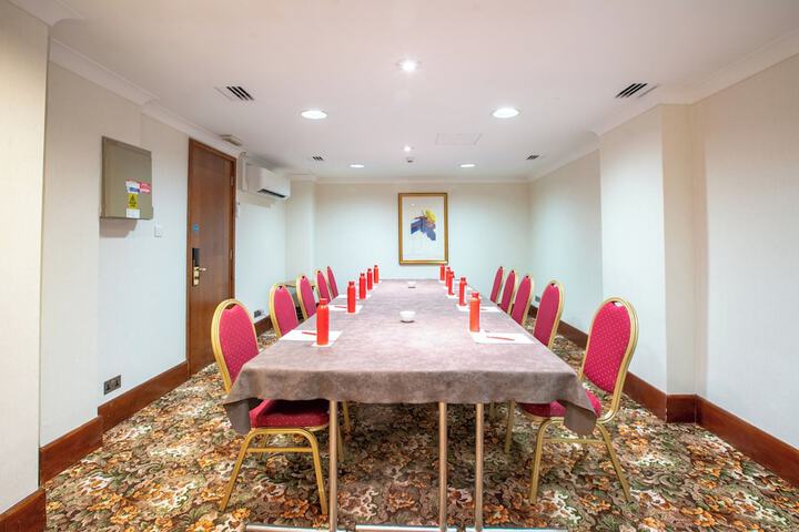 Business Center 138 of 146