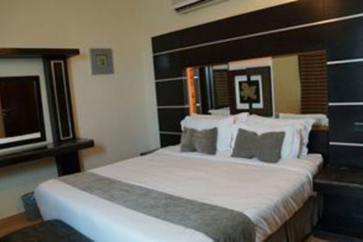 Room 13 of 39