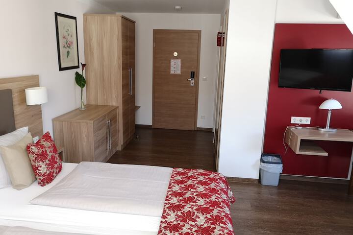 Room 111 of 145