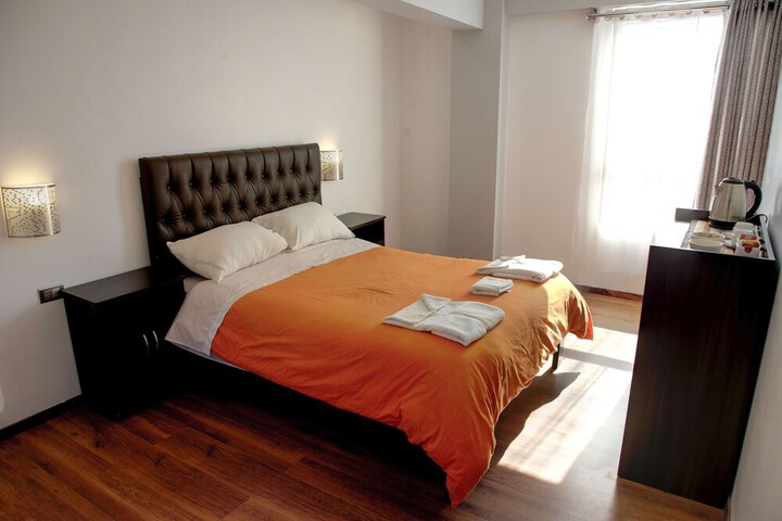 Room 5 of 52
