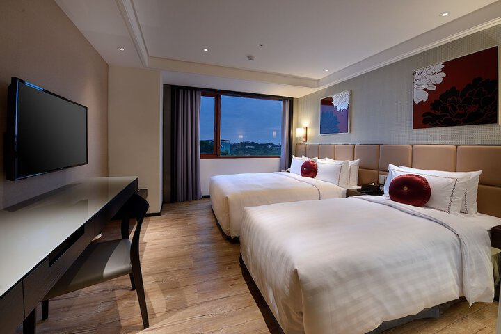 Room 32 of 54