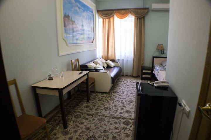 Room 11 of 29