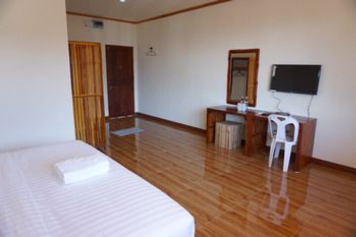 Room 19 of 39