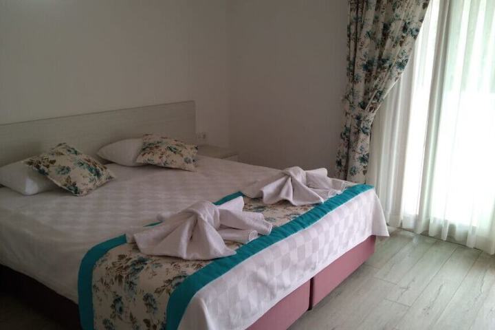 Room 2 of 9
