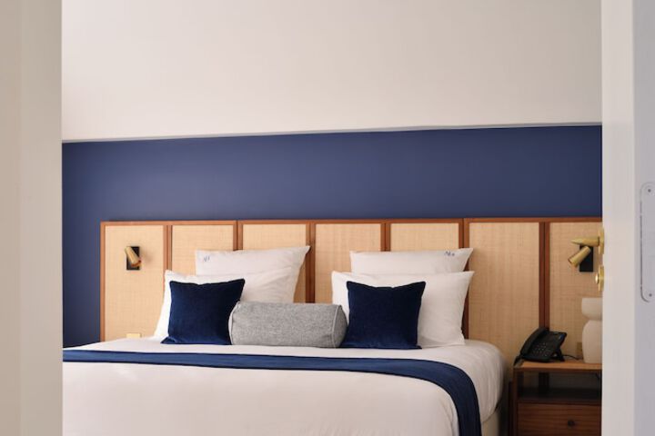 Room 4 of 69