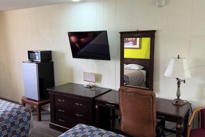 Room 8 of 39