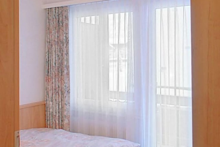 Room 25 of 79