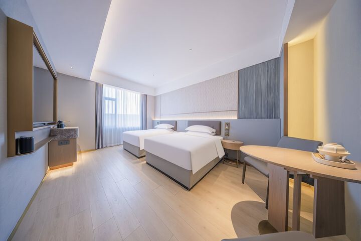 Room 3 of 9