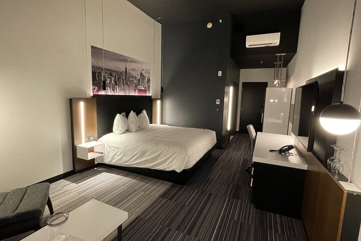Room 12 of 36