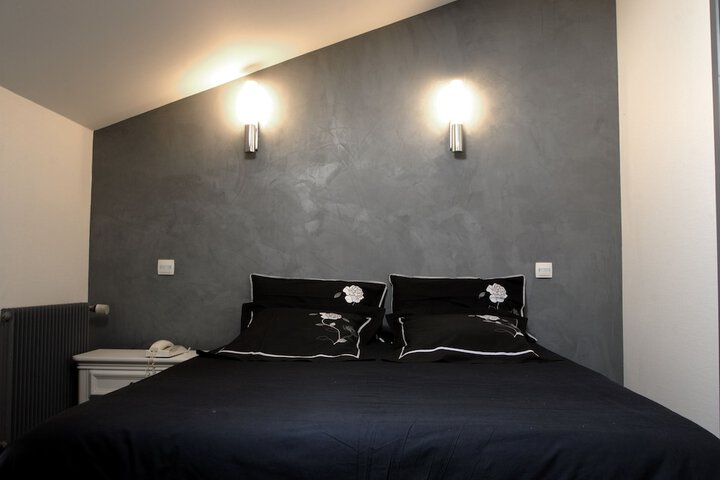 Room 7 of 46