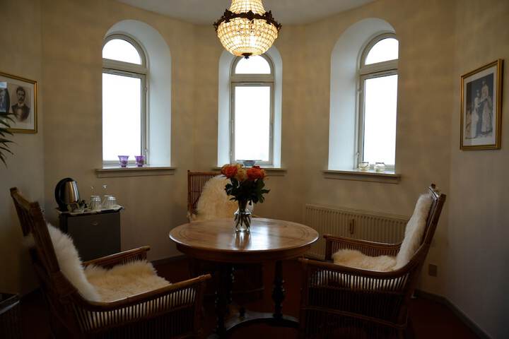 Room 20 of 214