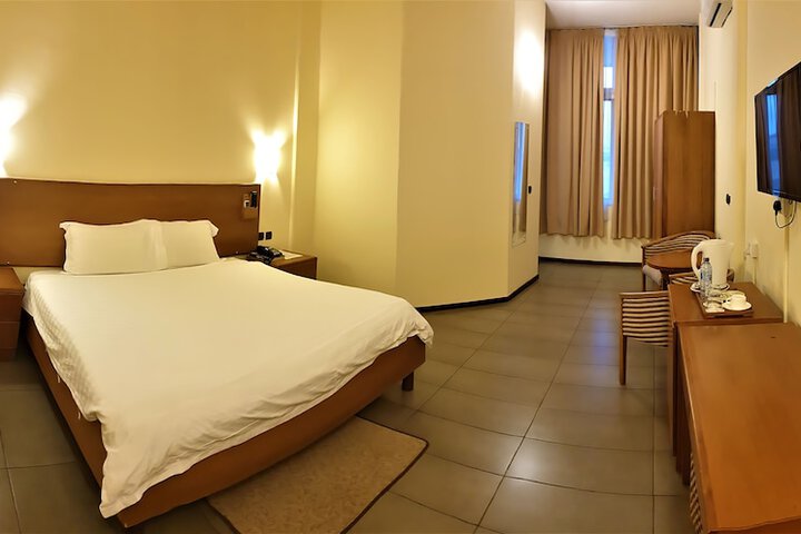 Room 18 of 59
