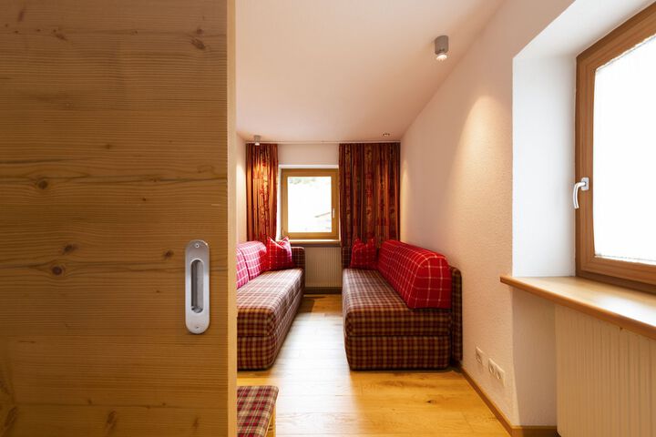 Room 64 of 176