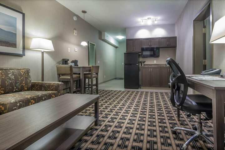Room 8 of 34