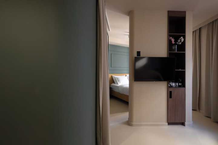Room 81 of 133