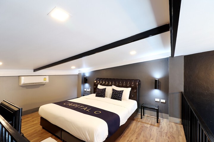 Room 30 of 99