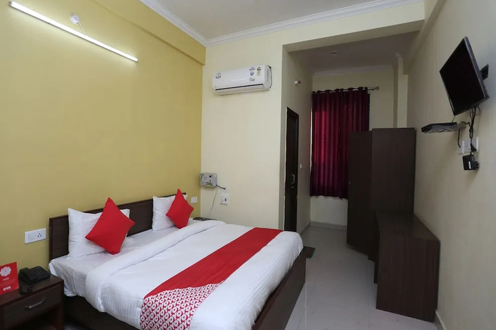 Room 2 of 14