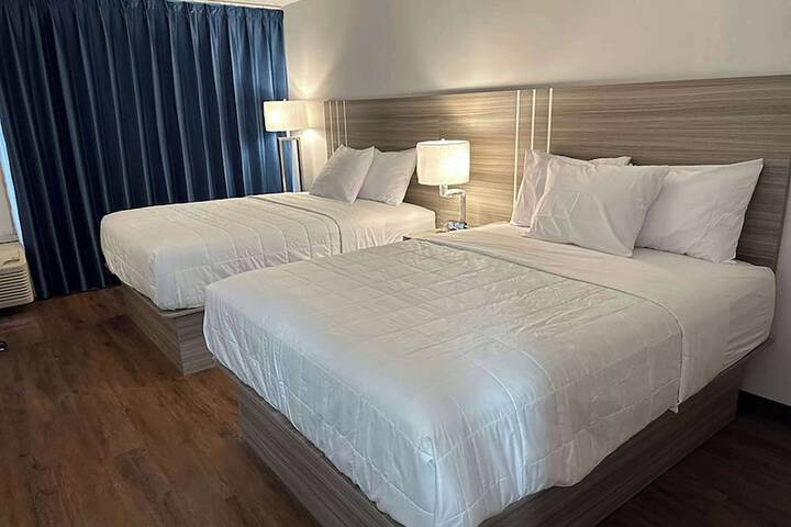 2 Double Beds (1 of 3)
