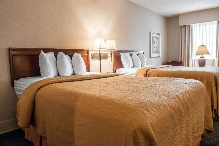 2 Double Beds (4 of 8)