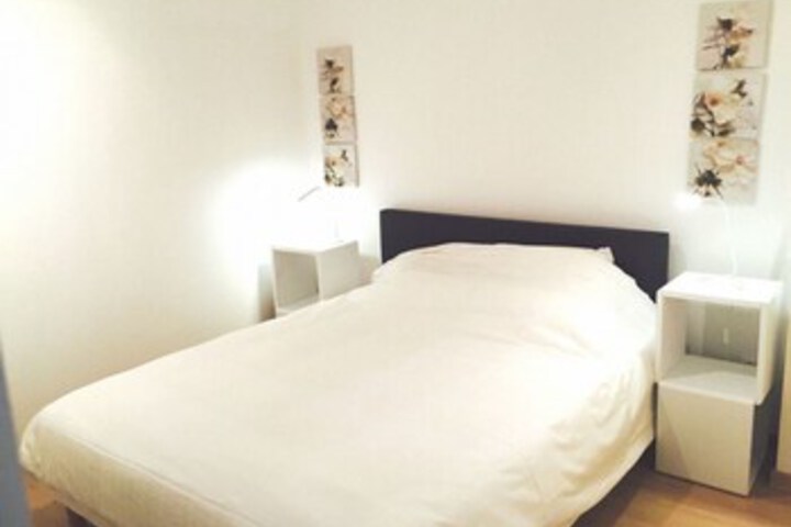 Room 9 of 10