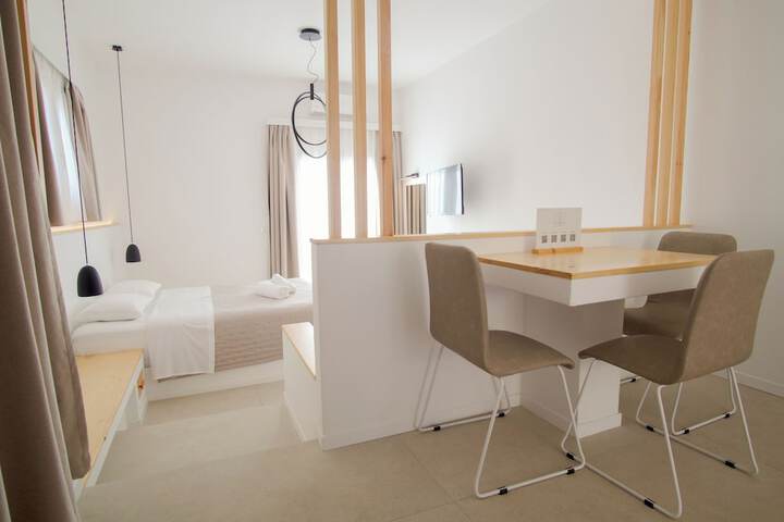 Room 14 of 151
