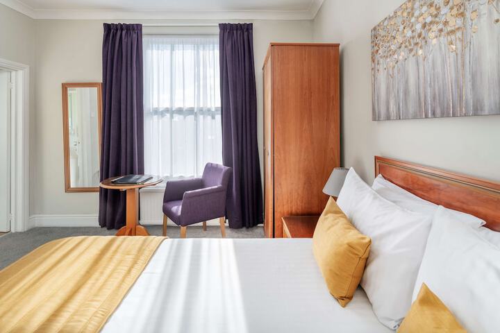 Room 49 of 109