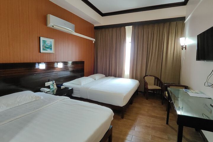 Room 25 of 61