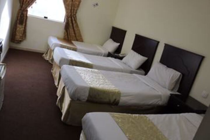 Room 6 of 27