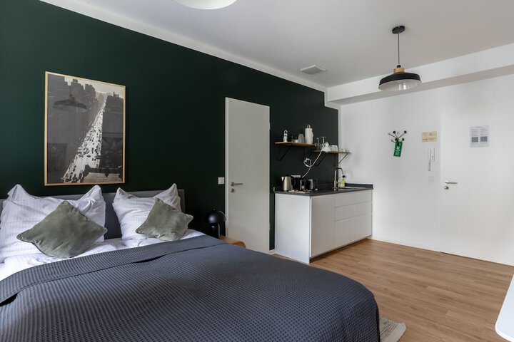 Room 6 of 49