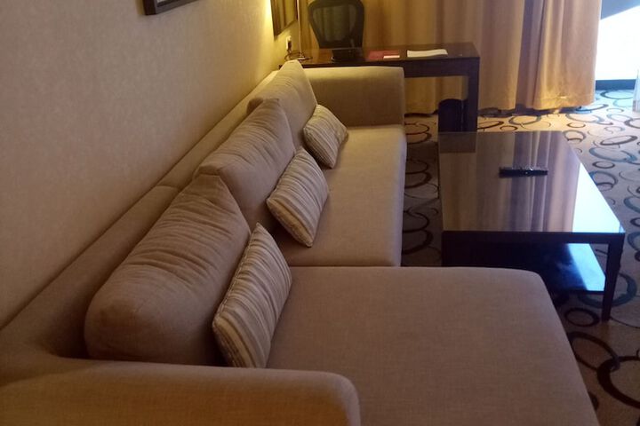 Room 6 of 50