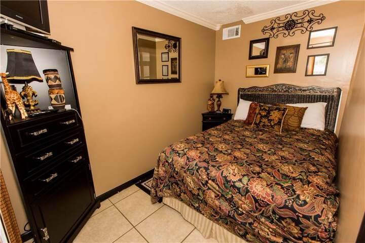 Room 5 of 36