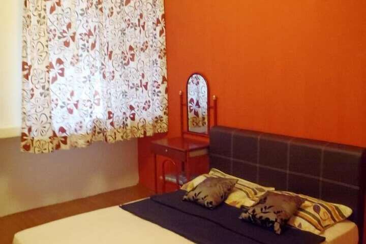 Room 9 of 20