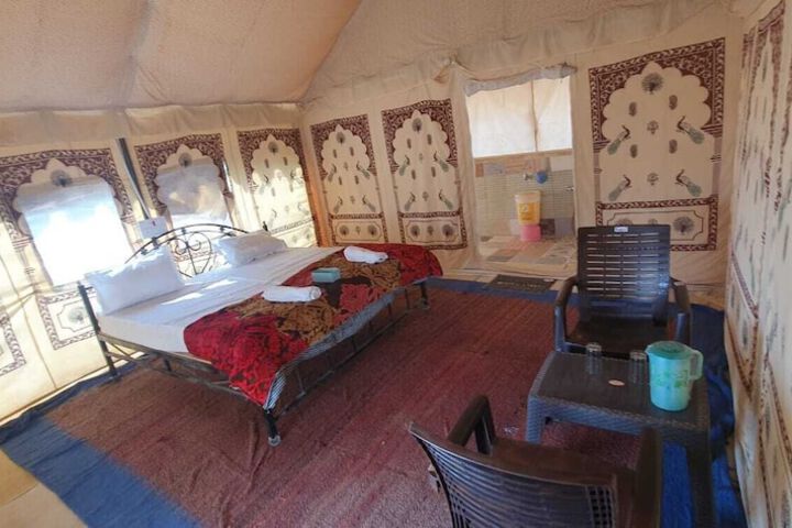 Room 15 of 26