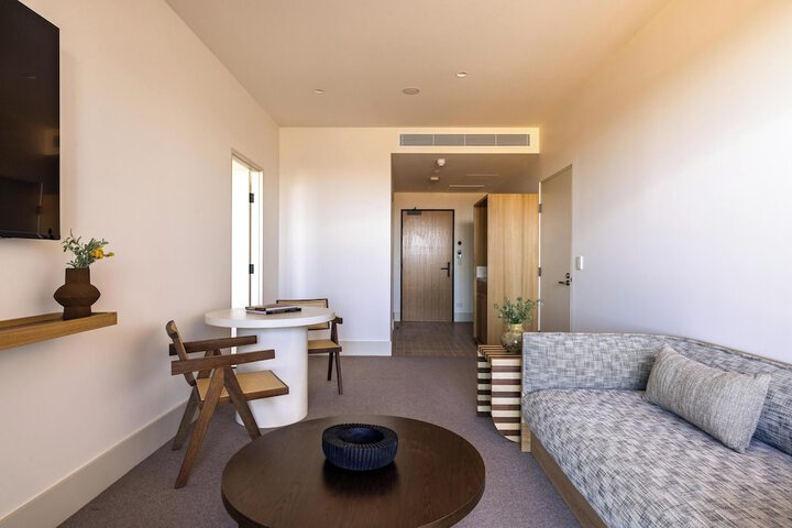 Room 8 of 62